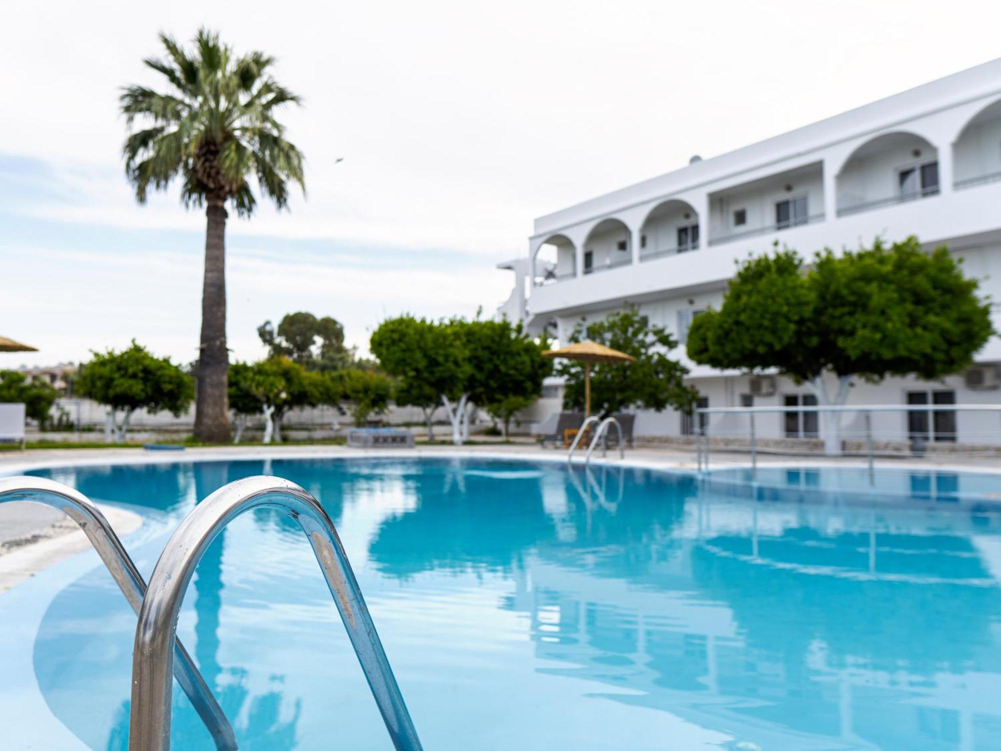 Manos Pension Faliraki Extérieur photo
