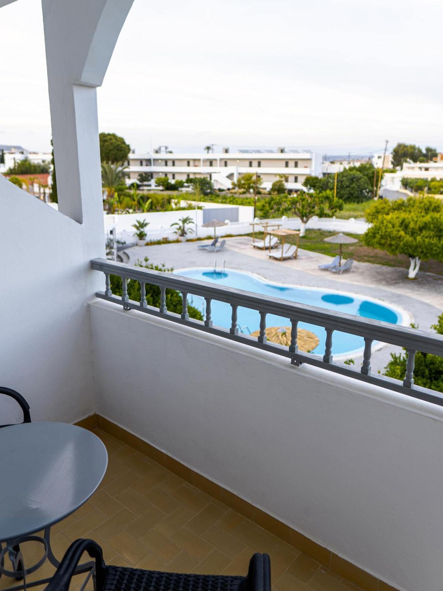 Manos Pension Faliraki Extérieur photo