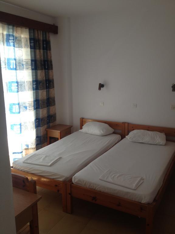 Manos Pension Faliraki Chambre photo