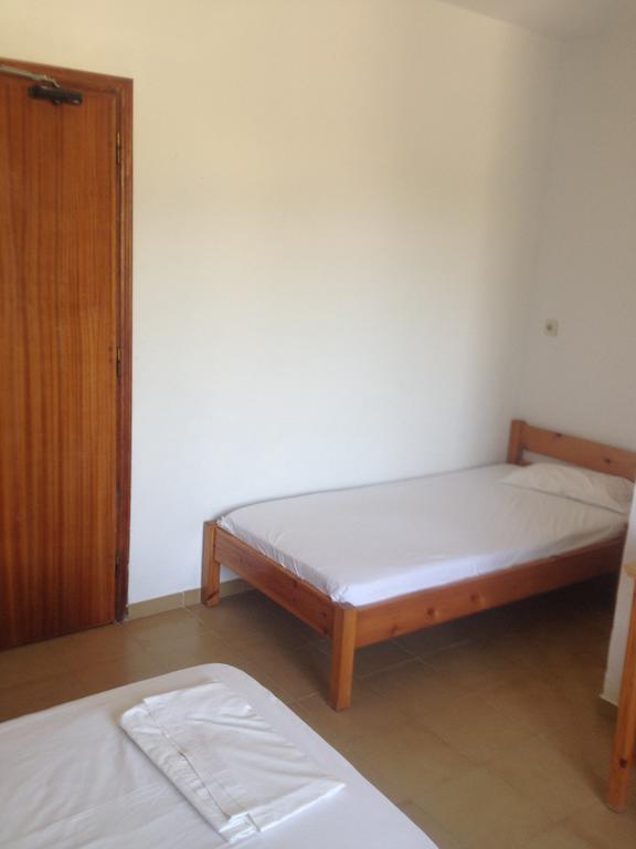 Manos Pension Faliraki Chambre photo